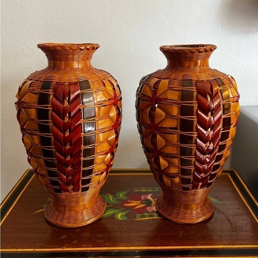 Vintage woven Chinese vase. - Picture 3 of 5